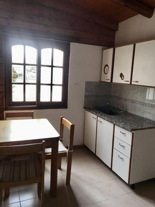 Pequena Casa De Troncos, Detras De Casa Principal No Trabajo Con Tarjeta De Credito Puerto Madryn Bagian luar foto