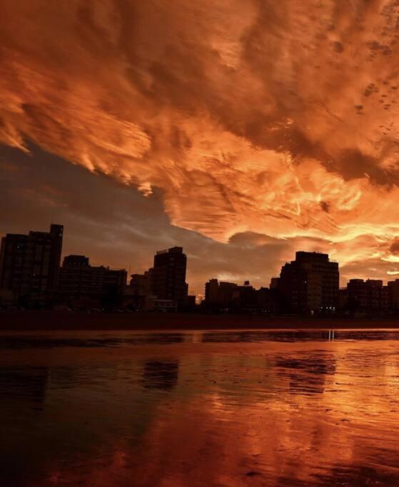 Pequena Casa De Troncos, Detras De Casa Principal No Trabajo Con Tarjeta De Credito Puerto Madryn Bagian luar foto