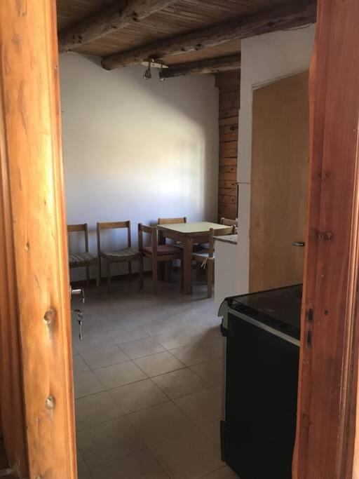Pequena Casa De Troncos, Detras De Casa Principal No Trabajo Con Tarjeta De Credito Puerto Madryn Bagian luar foto