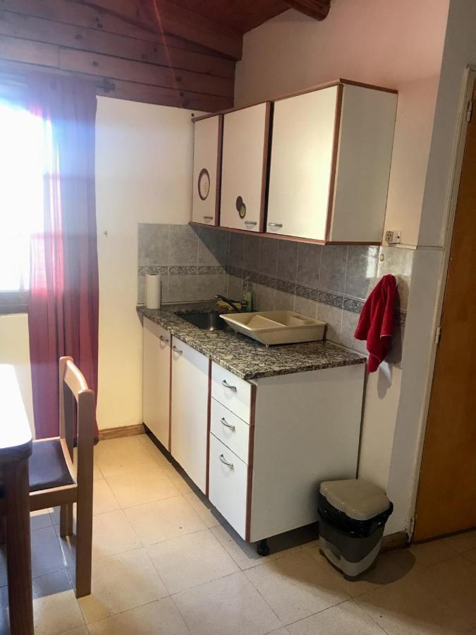Pequena Casa De Troncos, Detras De Casa Principal No Trabajo Con Tarjeta De Credito Puerto Madryn Bagian luar foto