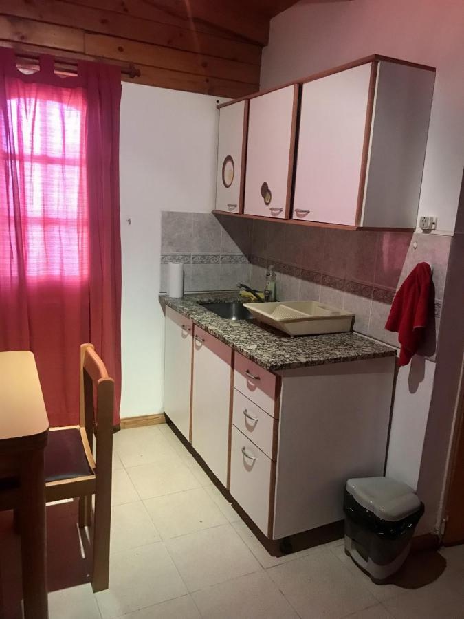 Pequena Casa De Troncos, Detras De Casa Principal No Trabajo Con Tarjeta De Credito Puerto Madryn Bagian luar foto