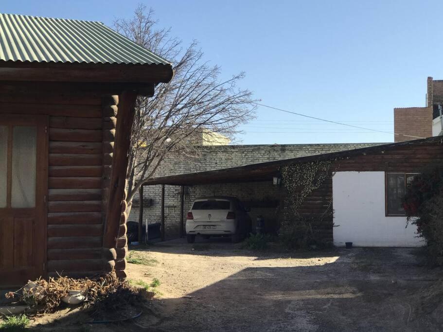 Pequena Casa De Troncos, Detras De Casa Principal No Trabajo Con Tarjeta De Credito Puerto Madryn Bagian luar foto