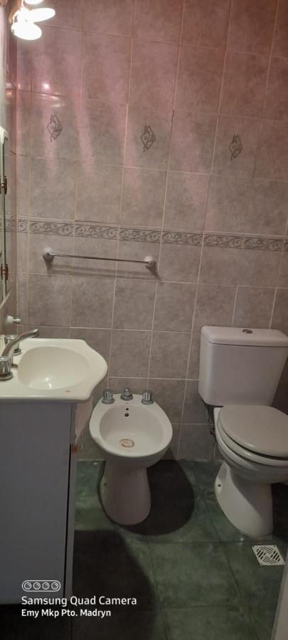 Pequena Casa De Troncos, Detras De Casa Principal No Trabajo Con Tarjeta De Credito Puerto Madryn Bagian luar foto